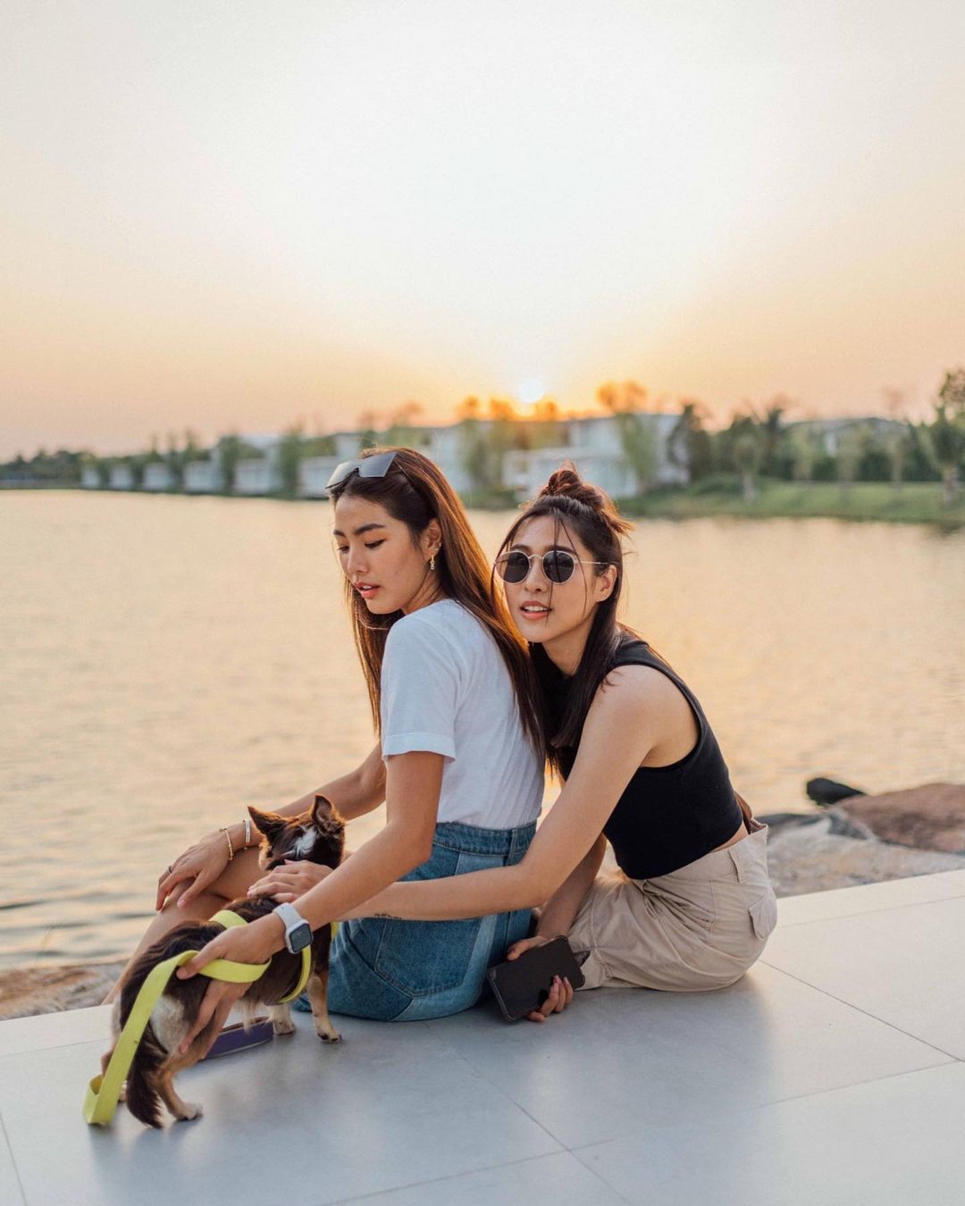 เอม - สาธิดา ปิ่นสินชัย