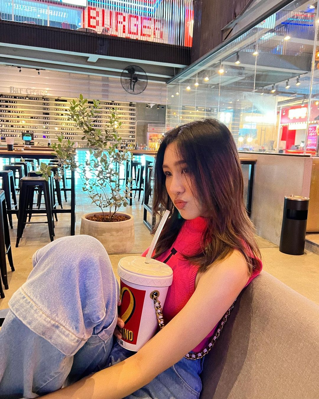 เอม - สาธิดา ปิ่นสินชัย