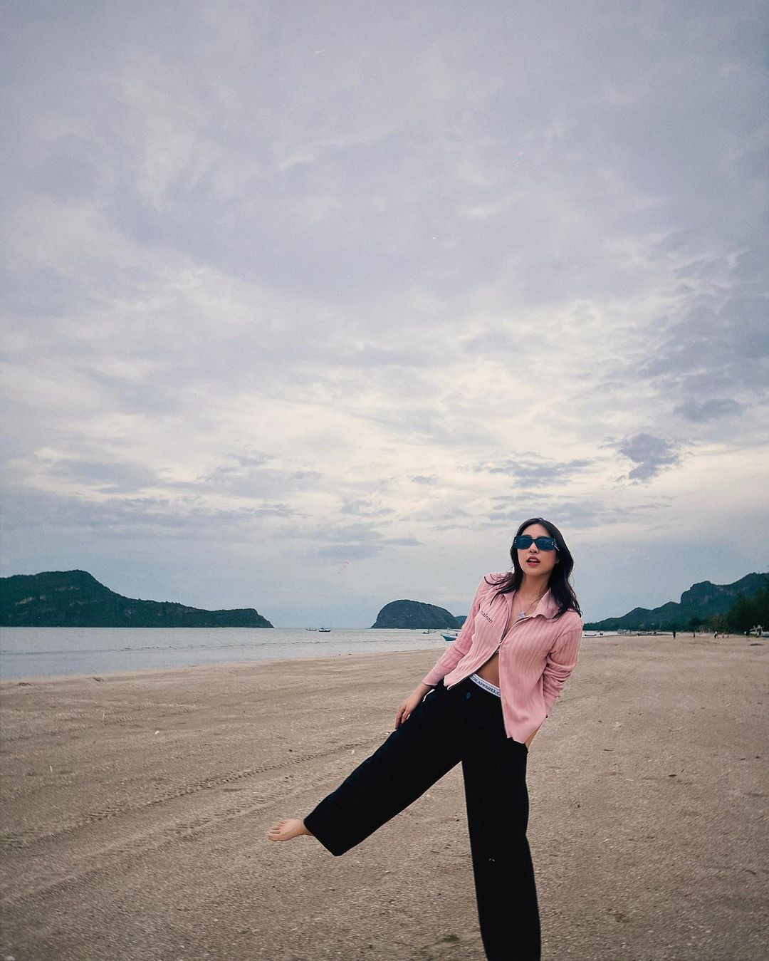 เอม - สาธิดา ปิ่นสินชัย