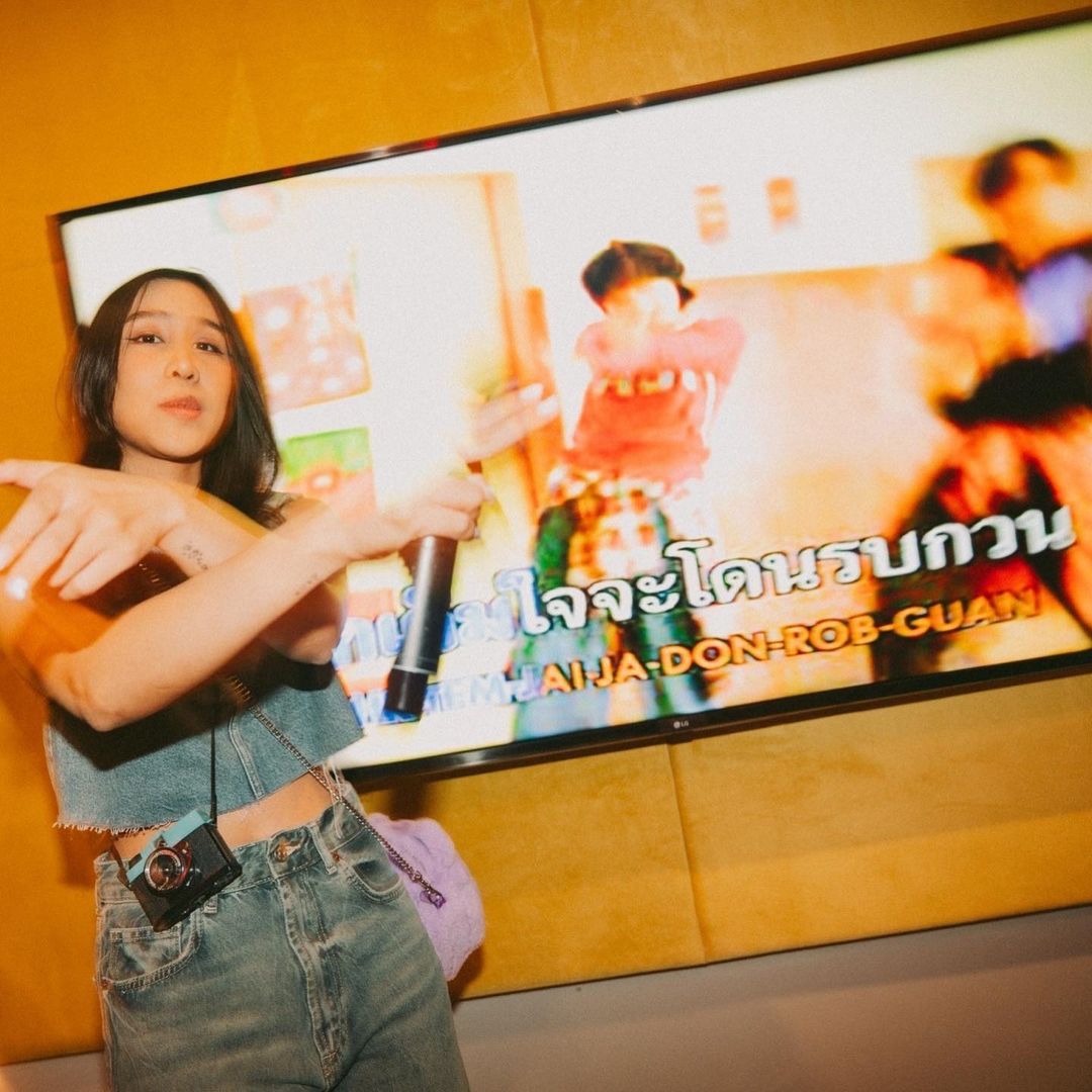 เอม - สาธิดา ปิ่นสินชัย