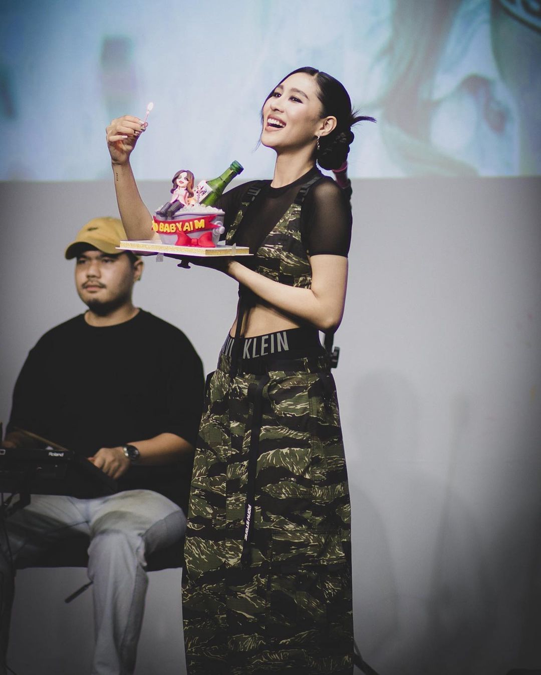 เอม - สาธิดา ปิ่นสินชัย