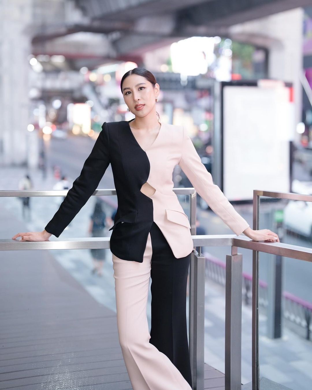 เอม - สาธิดา ปิ่นสินชัย