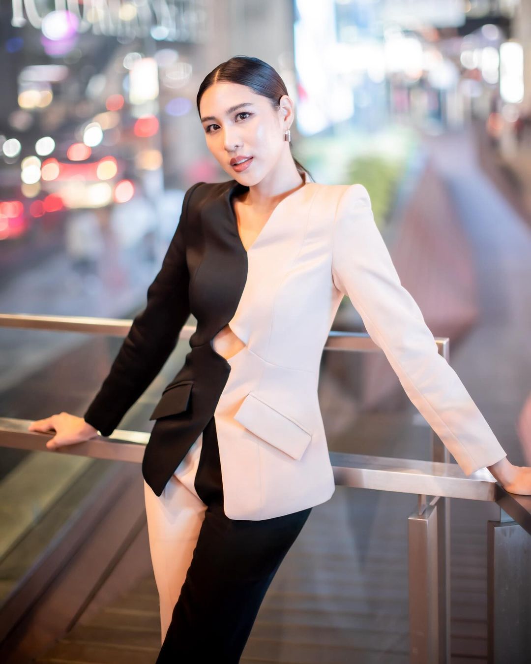 เอม - สาธิดา ปิ่นสินชัย