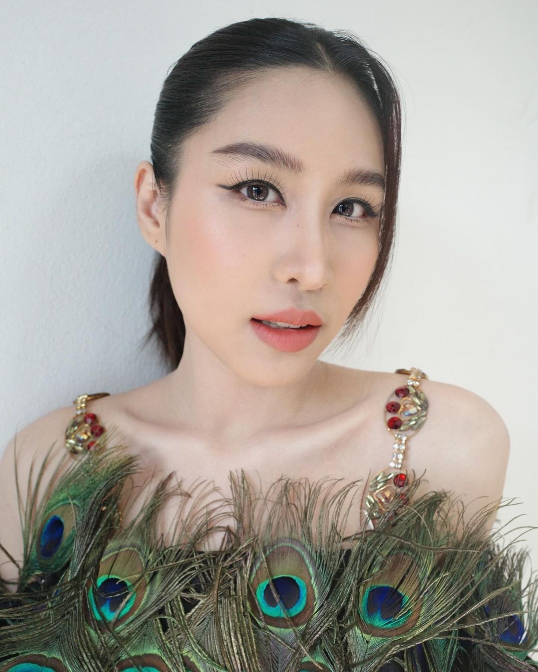 เอม - สาธิดา ปิ่นสินชัย
