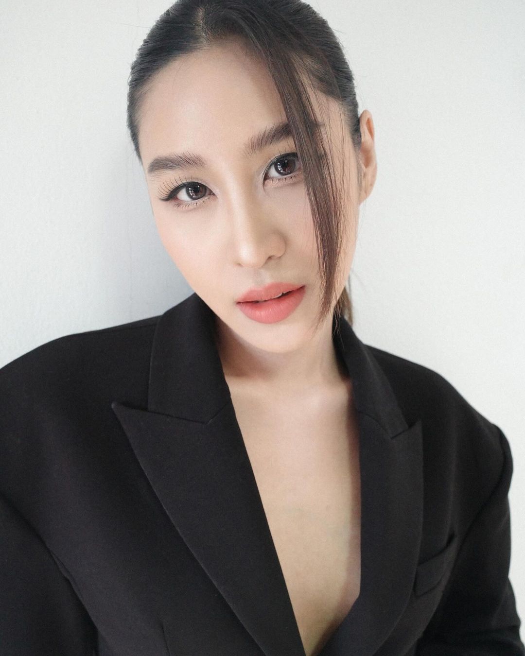เอม - สาธิดา ปิ่นสินชัย
