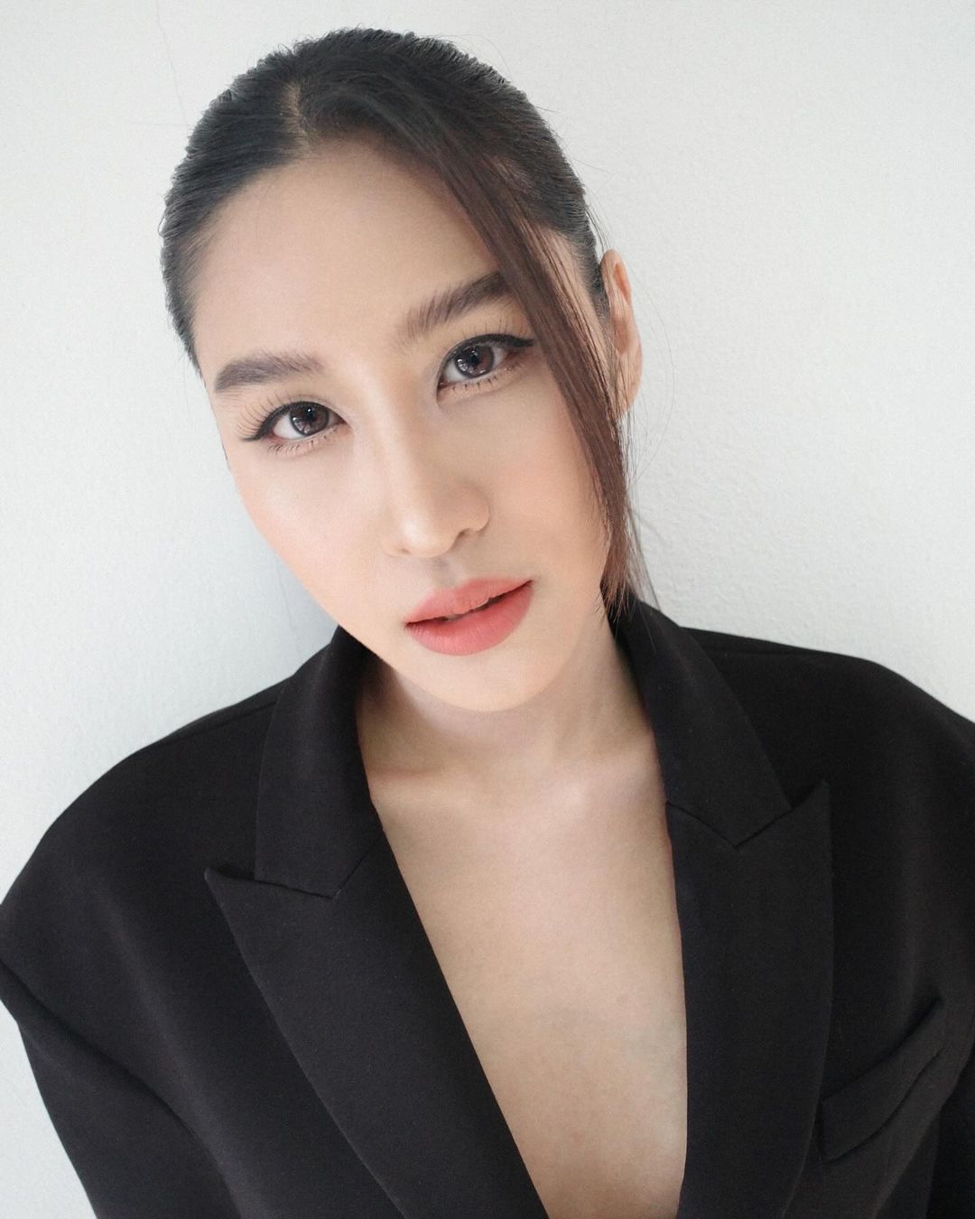 เอม - สาธิดา ปิ่นสินชัย