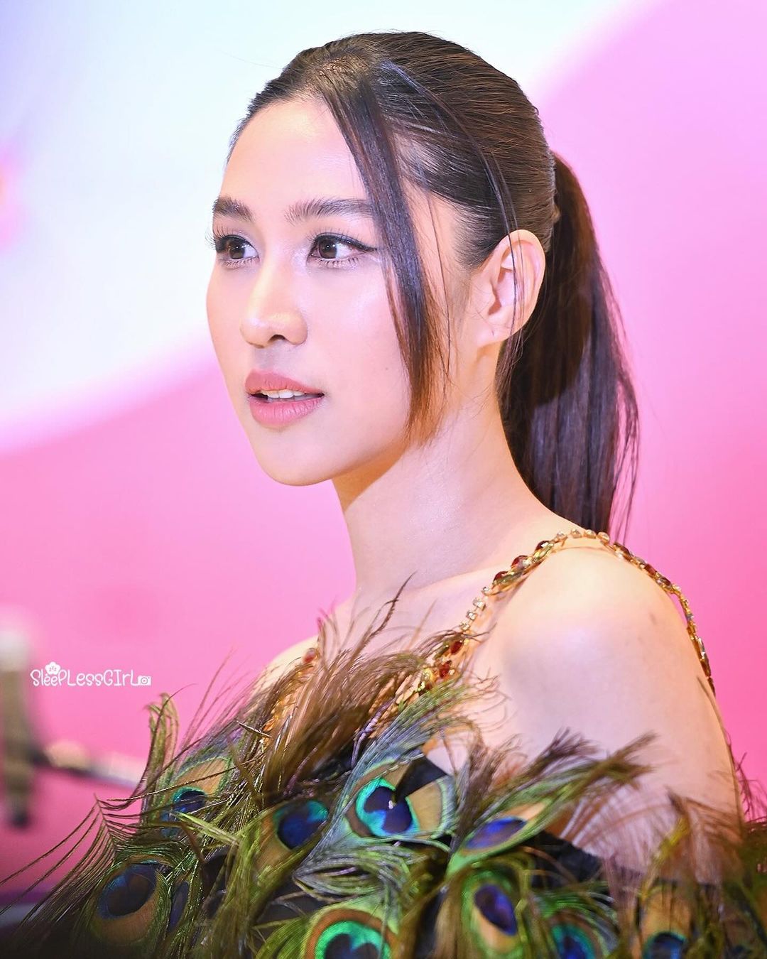 เอม - สาธิดา ปิ่นสินชัย