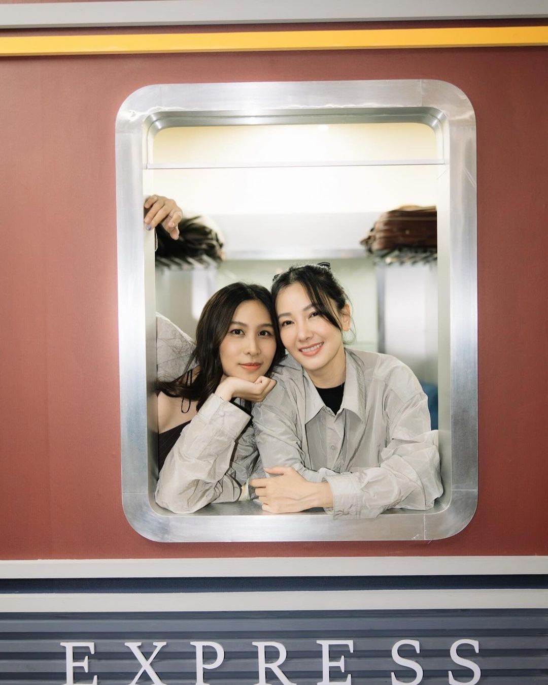 เอม - สาธิดา ปิ่นสินชัย