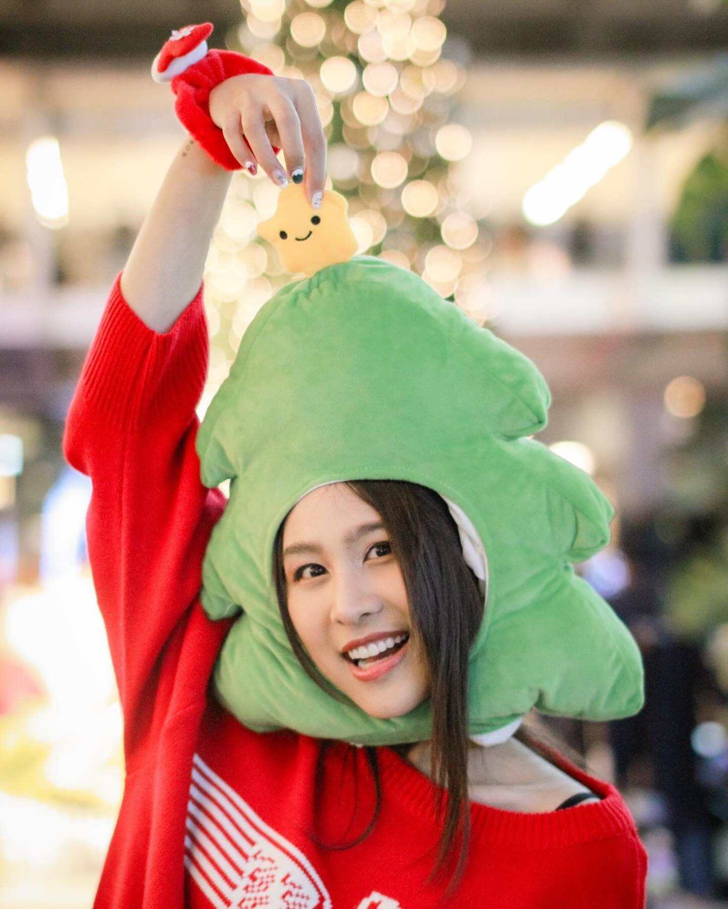 เอม - สาธิดา ปิ่นสินชัย