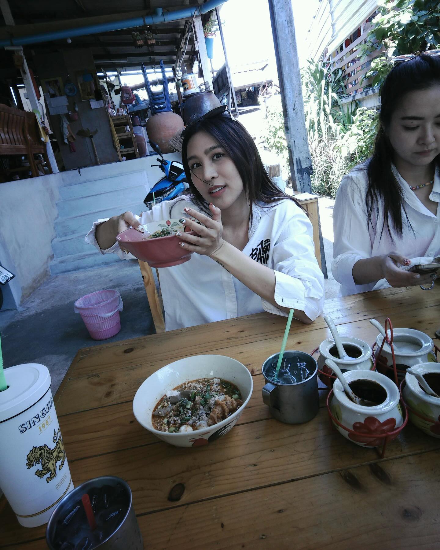 เอม - สาธิดา ปิ่นสินชัย