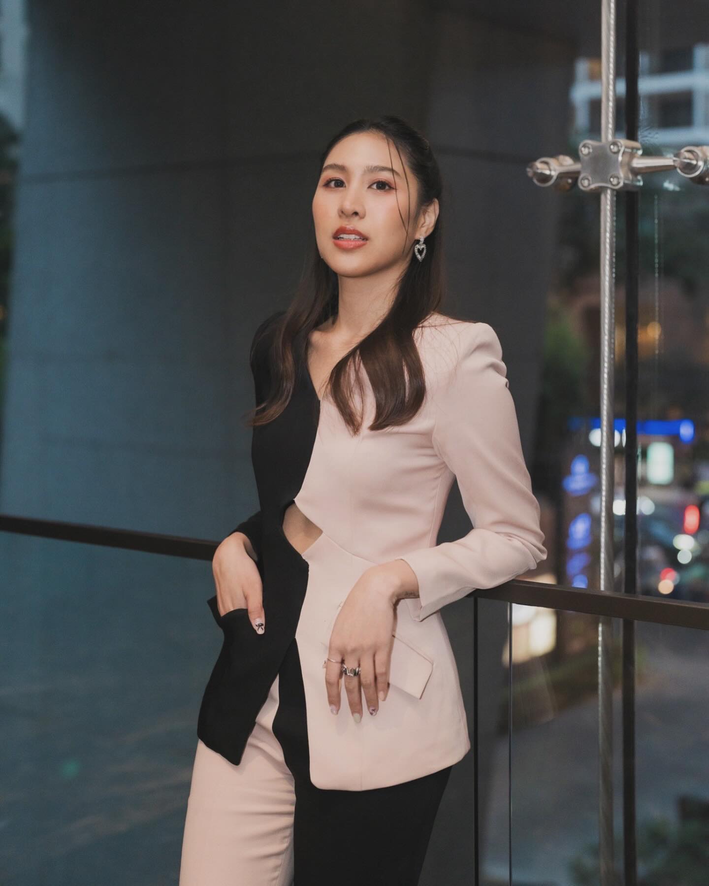 เอม - สาธิดา ปิ่นสินชัย