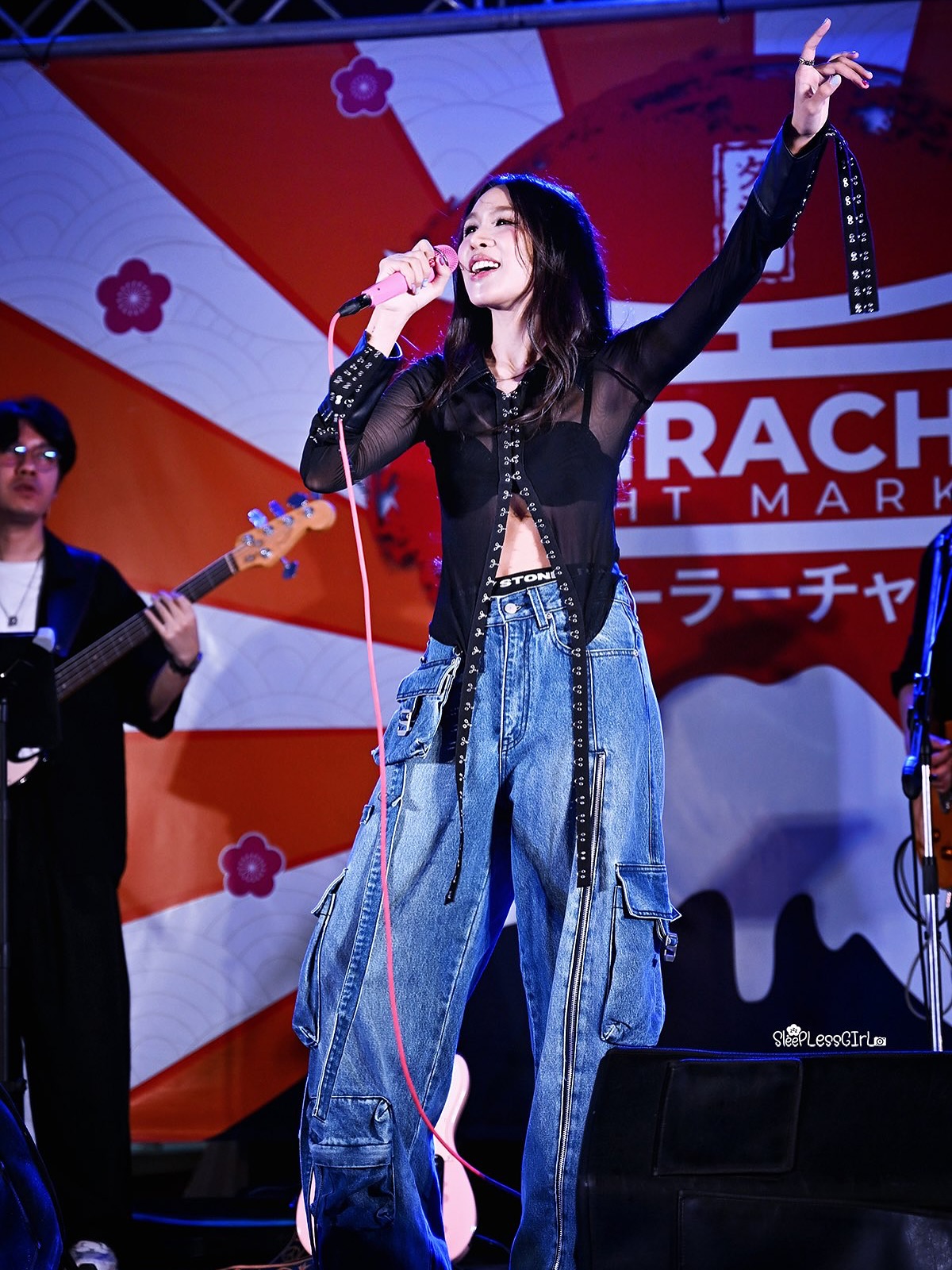 เอม - สาธิดา ปิ่นสินชัย