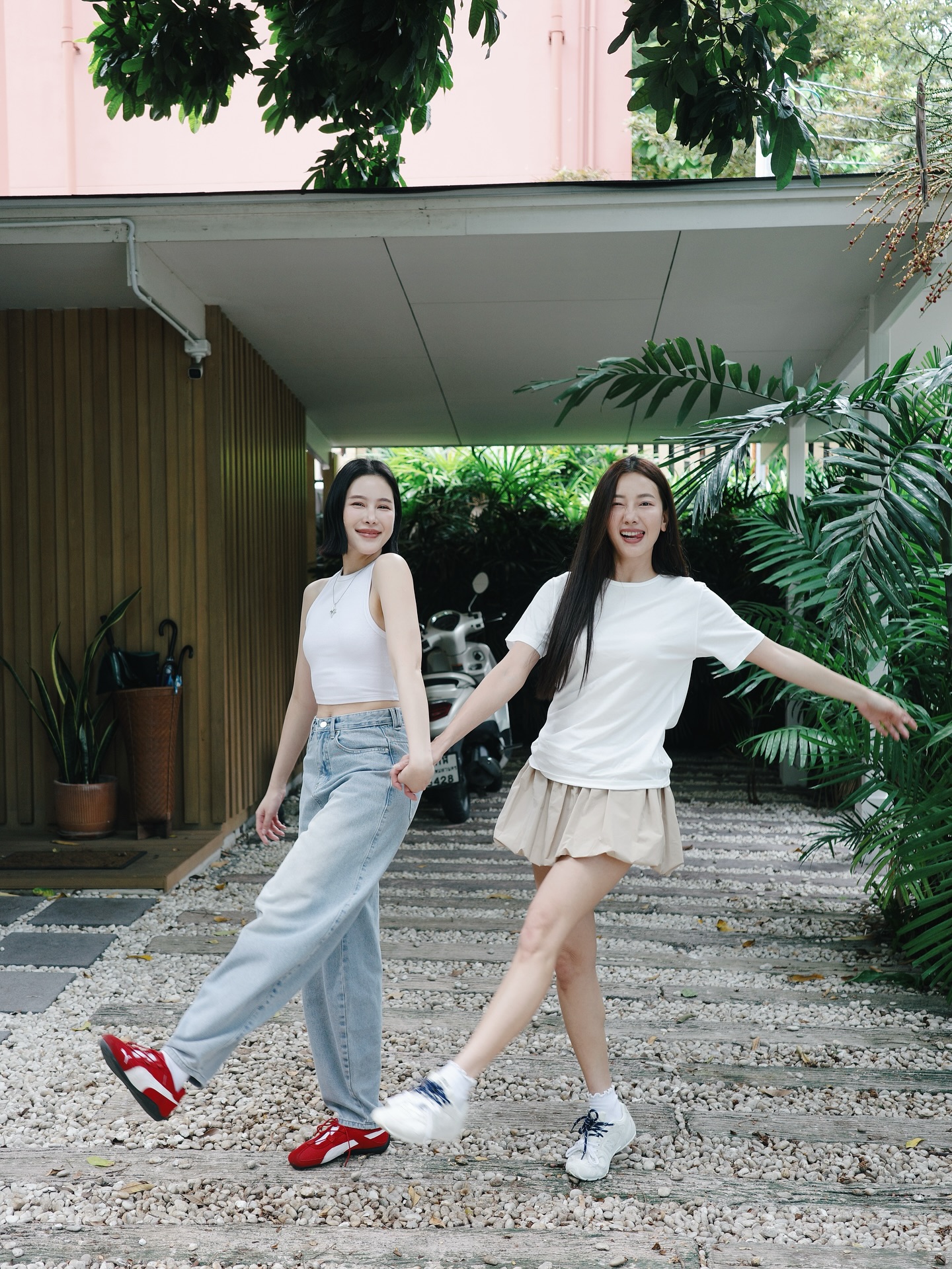 เอม - สาธิดา ปิ่นสินชัย