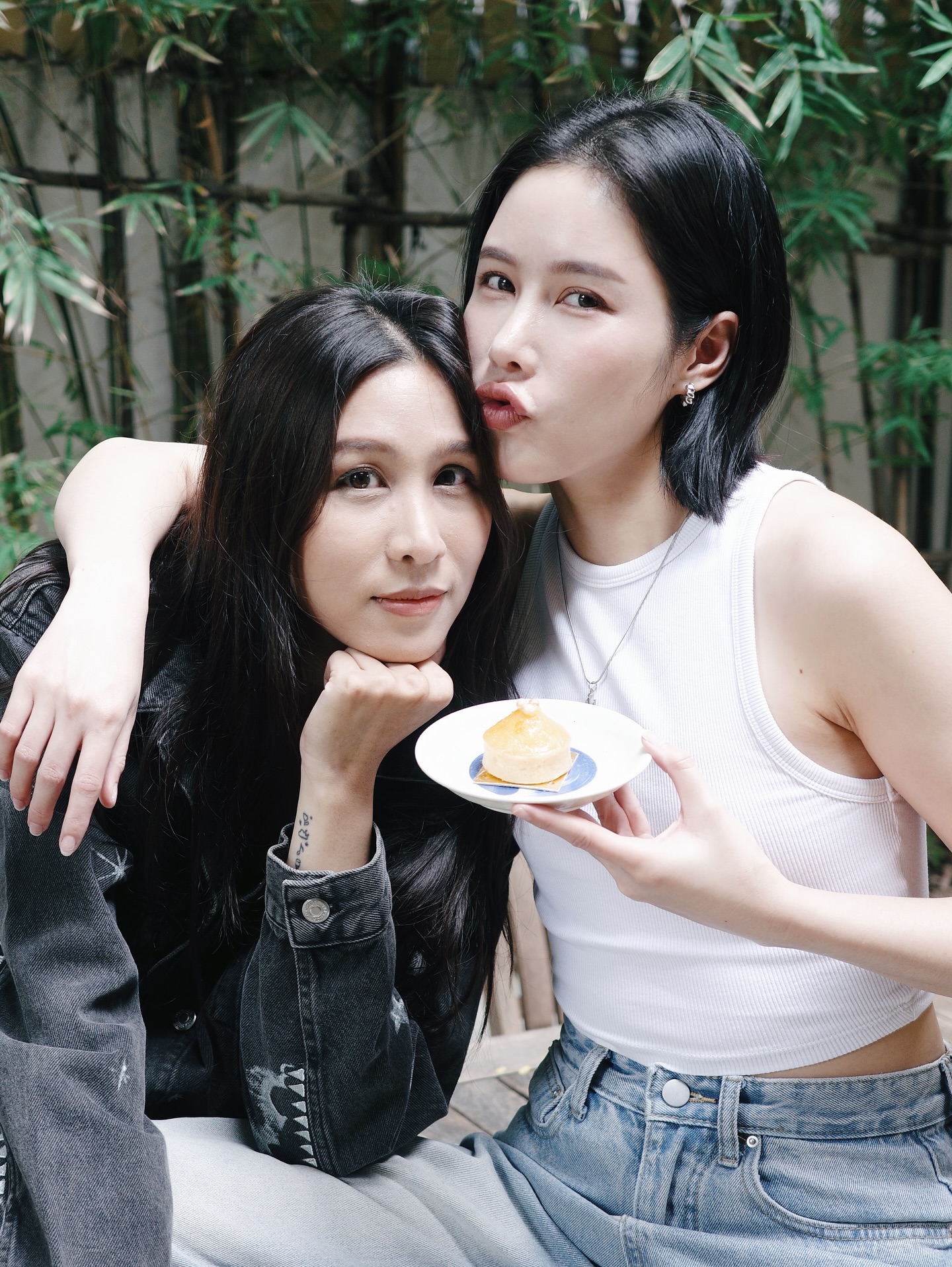 เอม - สาธิดา ปิ่นสินชัย