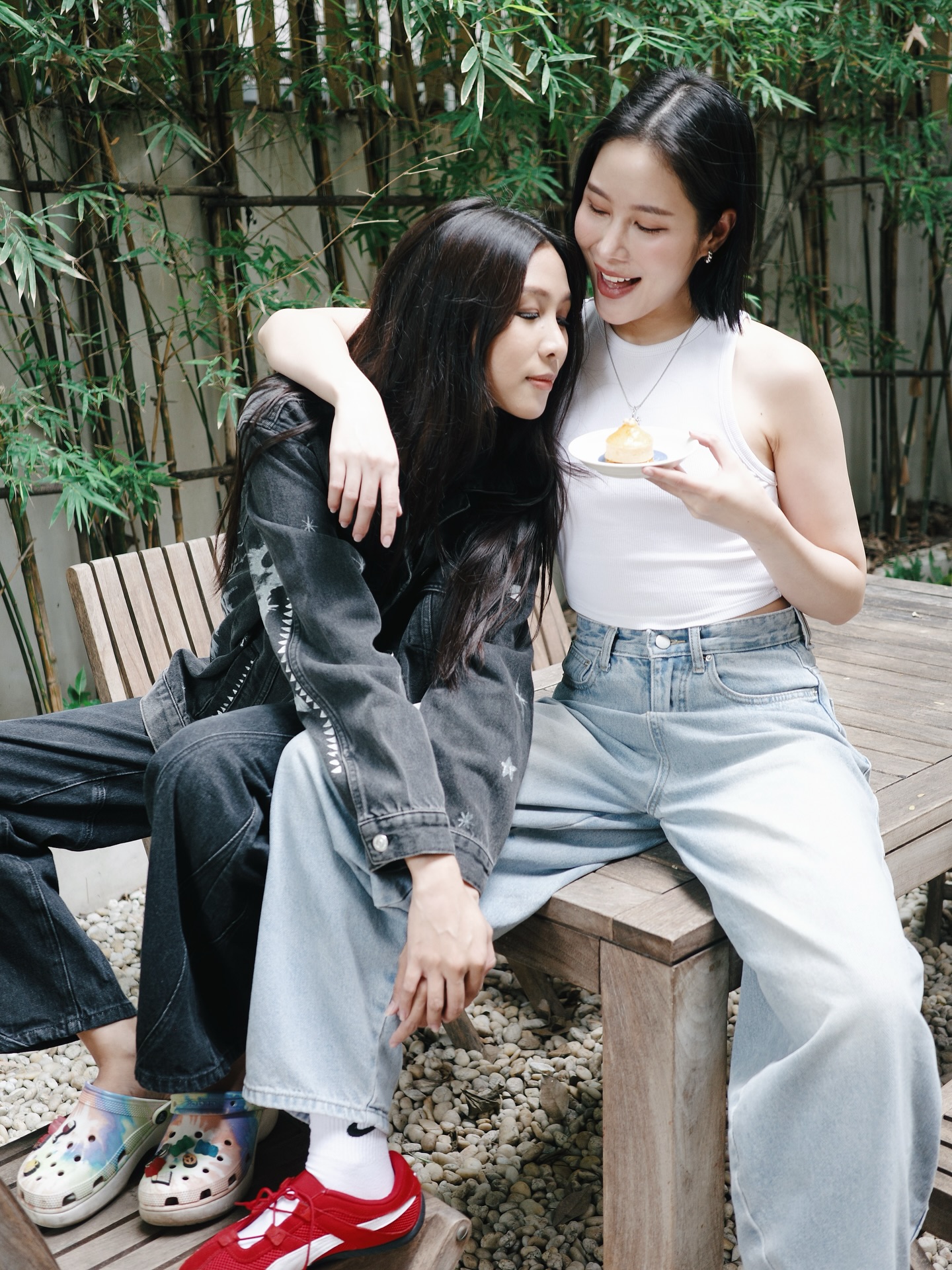 เอม - สาธิดา ปิ่นสินชัย