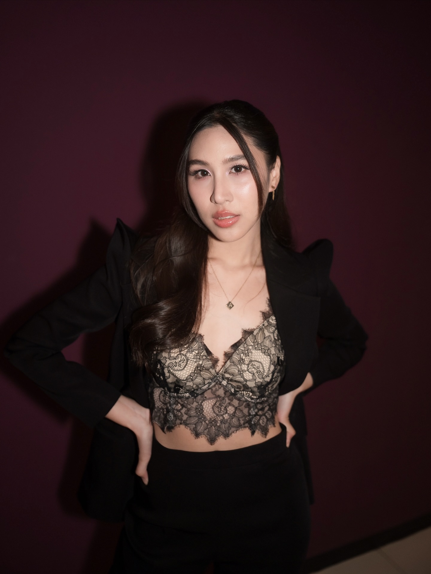 เอม - สาธิดา ปิ่นสินชัย