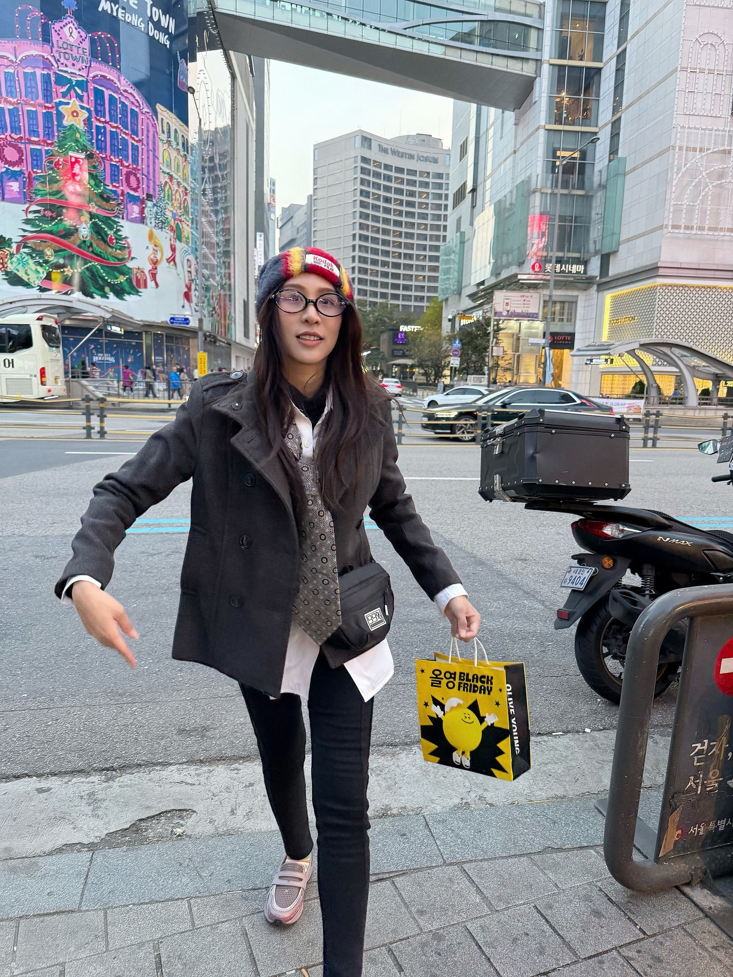 เอม - สาธิดา ปิ่นสินชัย