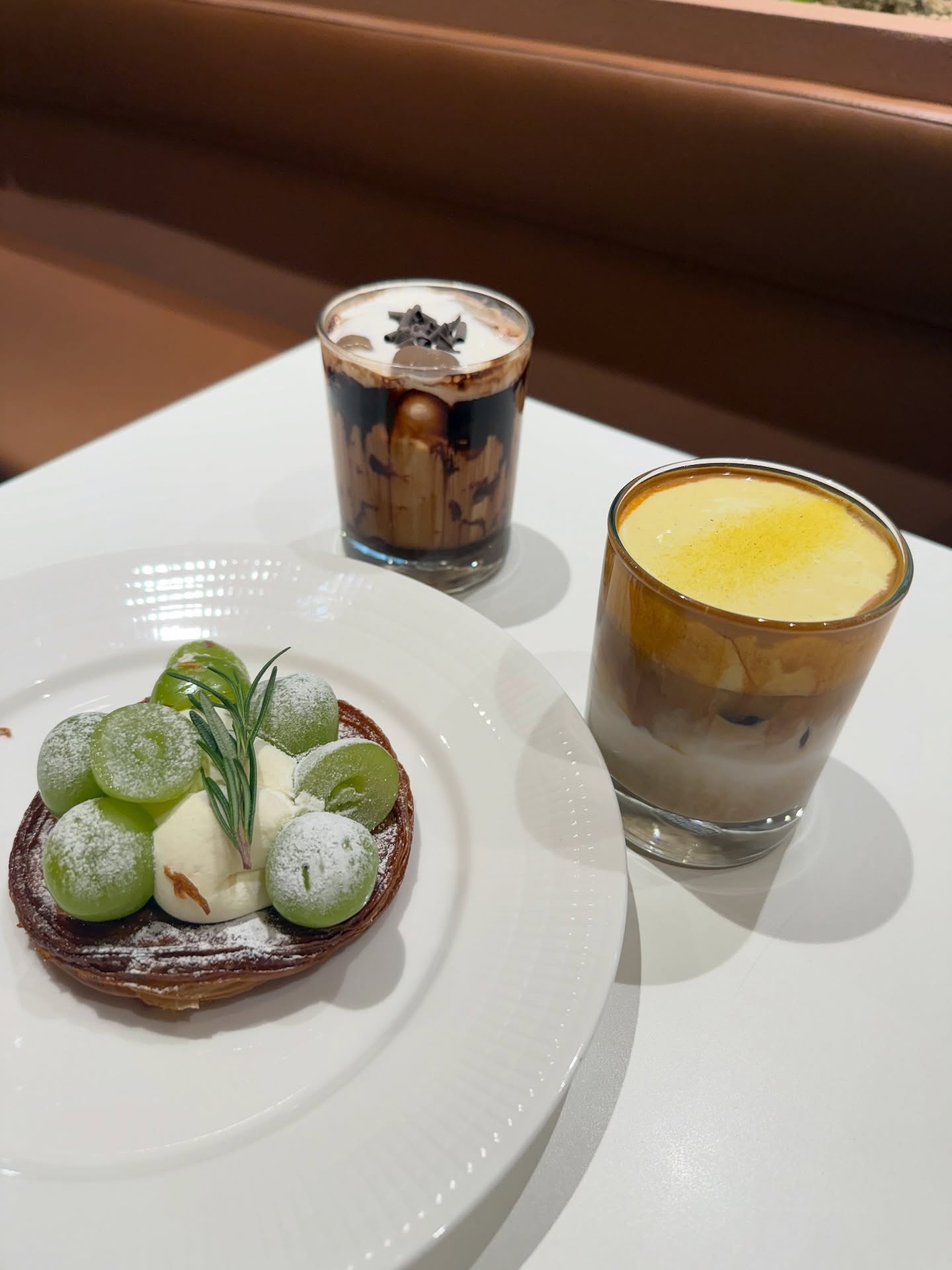 เอม - สาธิดา ปิ่นสินชัย