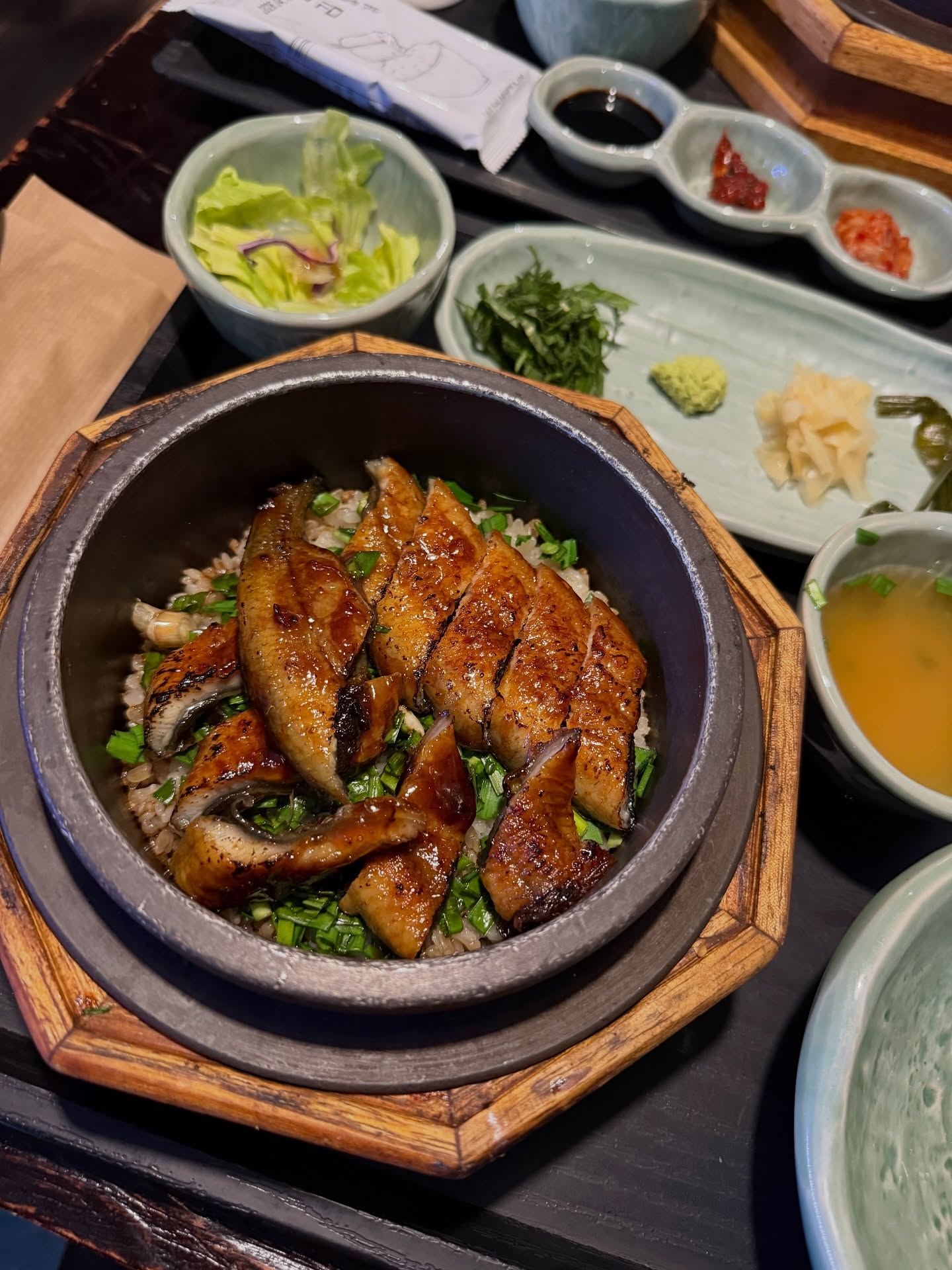 เอม - สาธิดา ปิ่นสินชัย