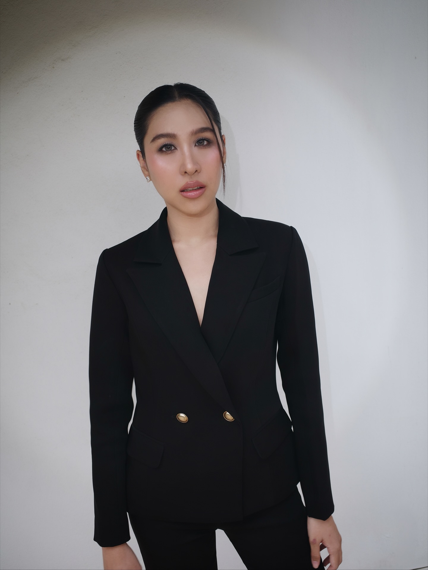 เอม - สาธิดา ปิ่นสินชัย