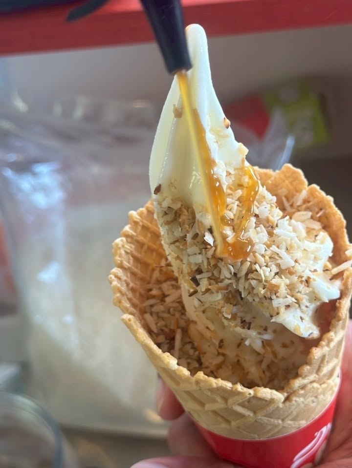 เอม - สาธิดา ปิ่นสินชัย