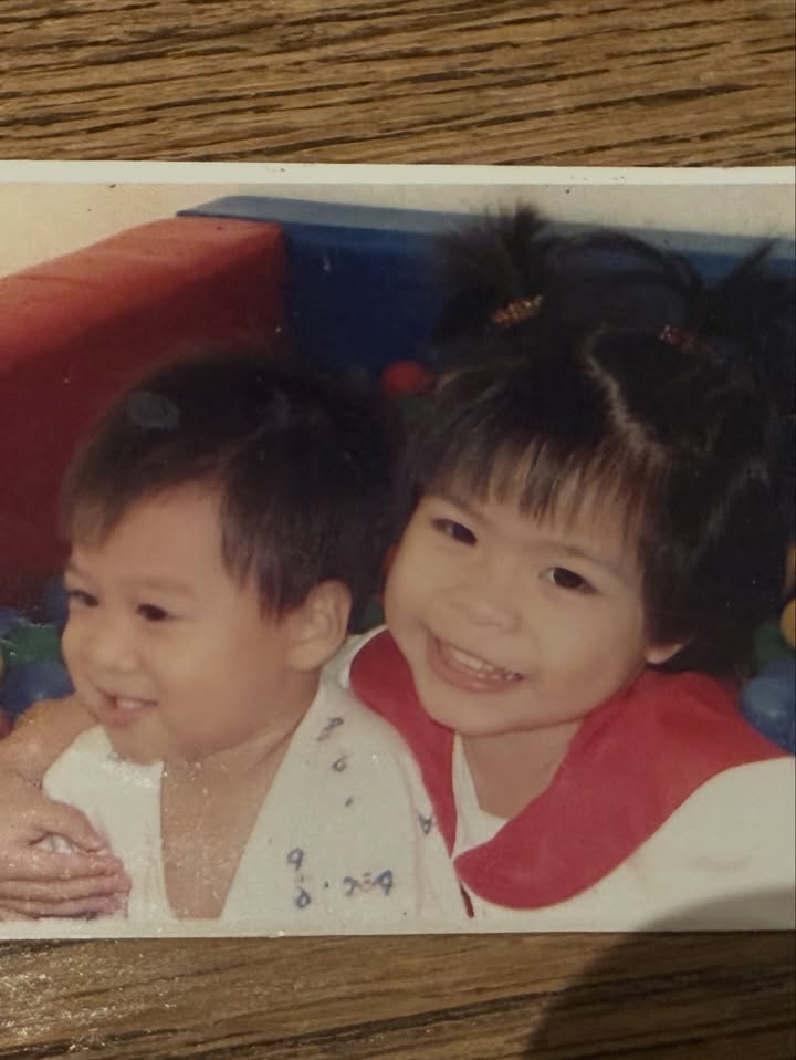 เอม - สาธิดา ปิ่นสินชัย