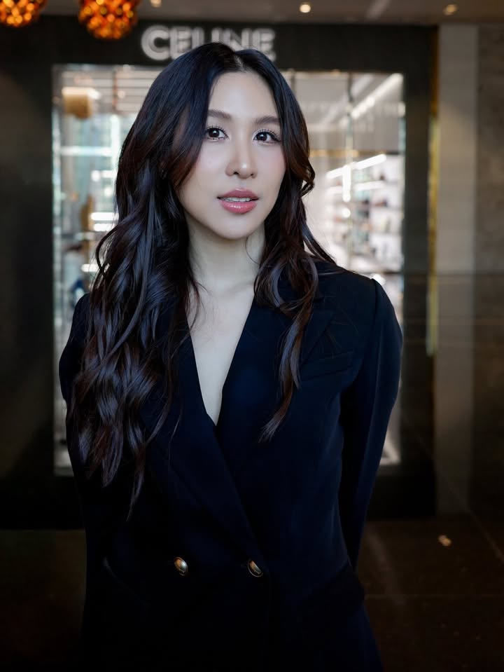 เอม - สาธิดา ปิ่นสินชัย