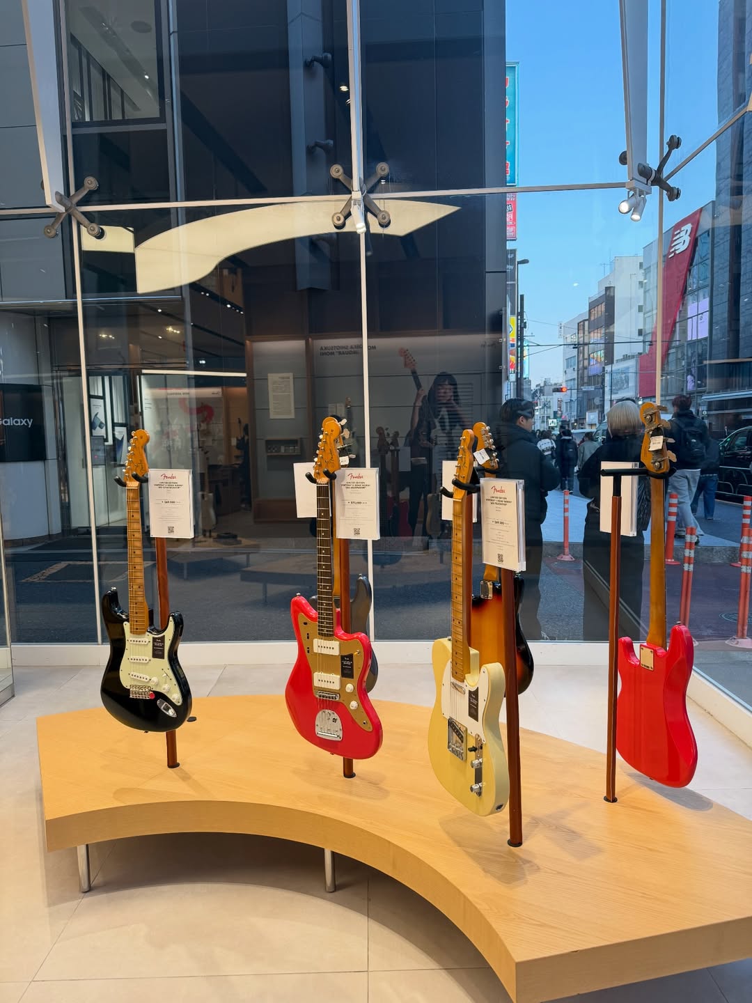 เอม - สาธิดา ปิ่นสินชัย