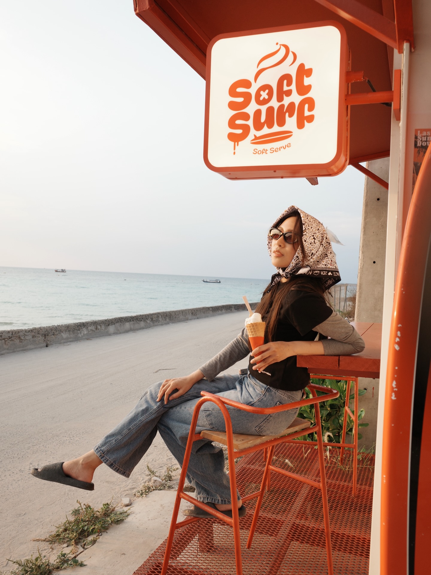 เอม - สาธิดา ปิ่นสินชัย