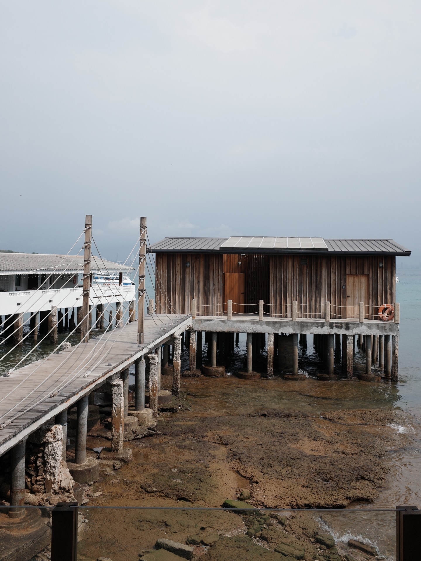 เอม - สาธิดา ปิ่นสินชัย