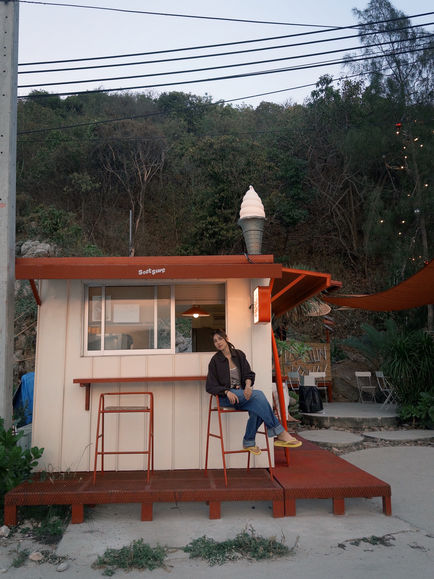 เอม - สาธิดา ปิ่นสินชัย