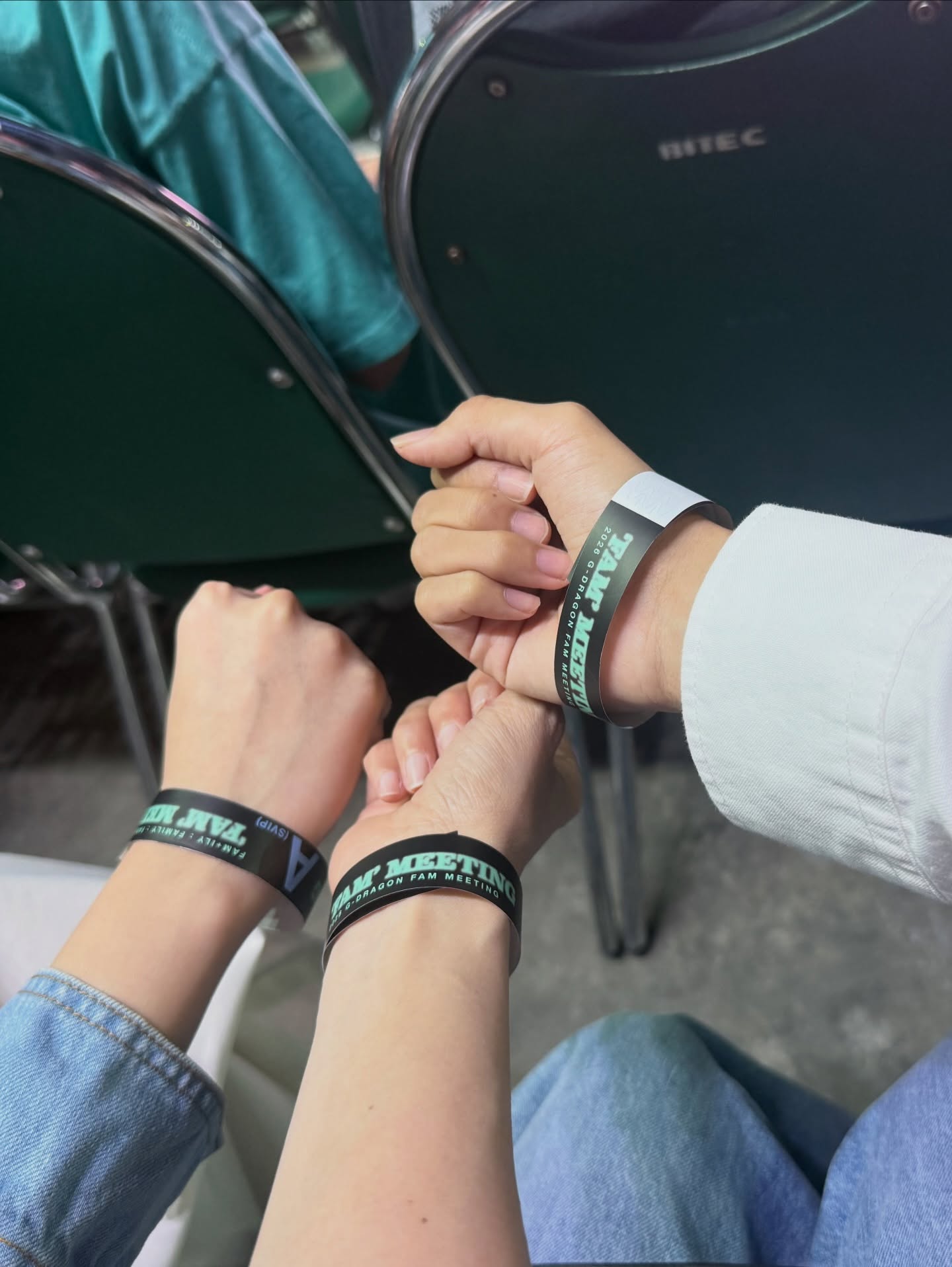 เอม - สาธิดา ปิ่นสินชัย