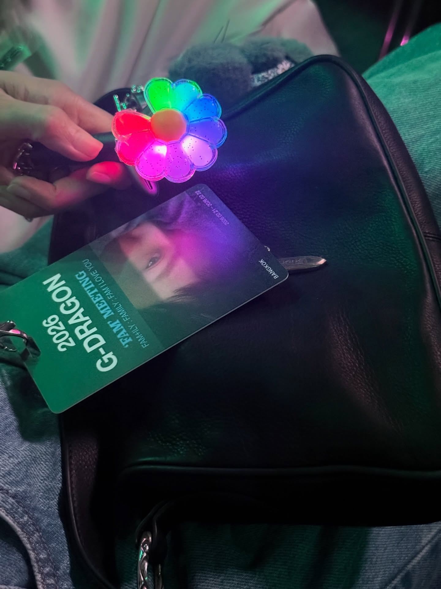 เอม - สาธิดา ปิ่นสินชัย