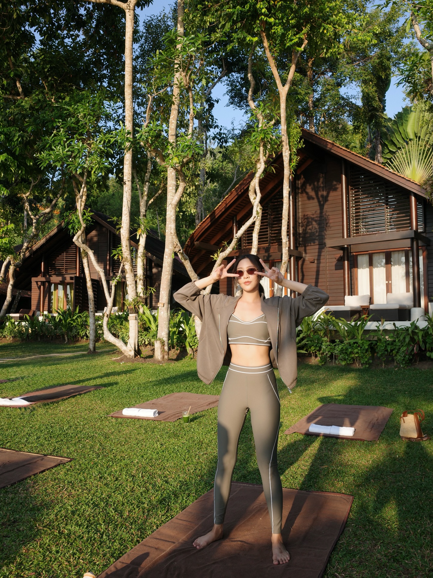 เอม - สาธิดา ปิ่นสินชัย