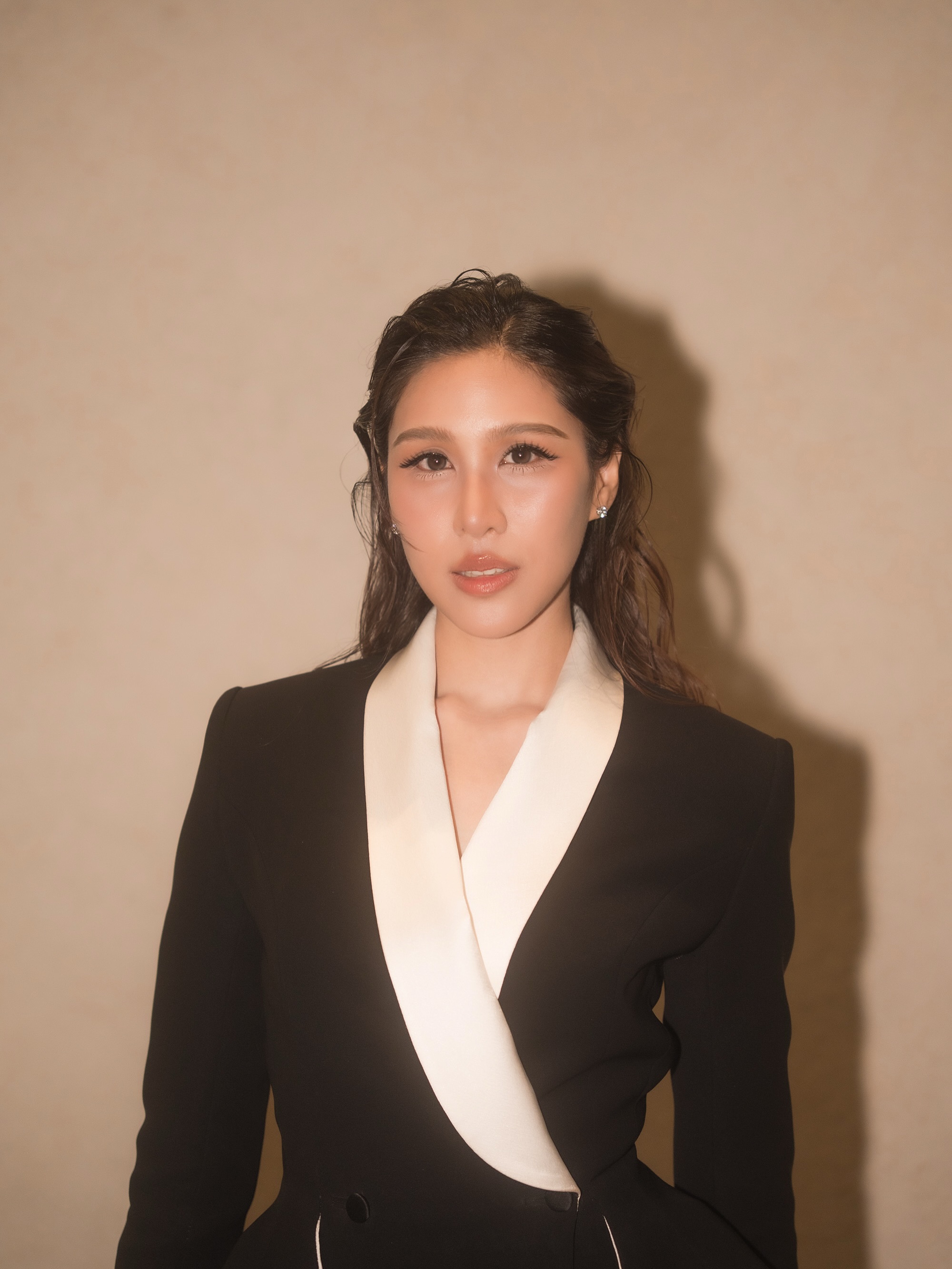 เอม - สาธิดา ปิ่นสินชัย