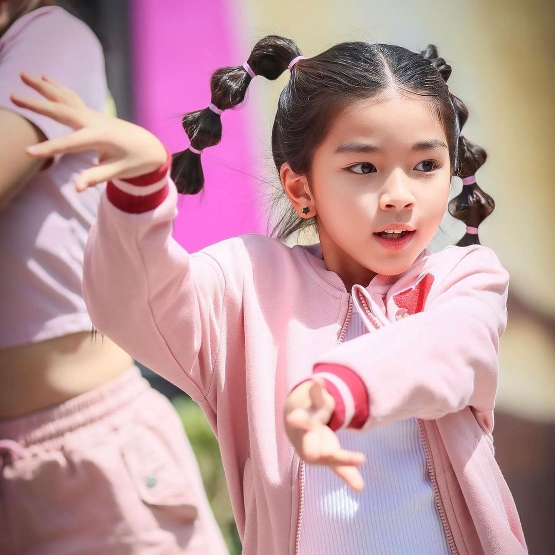 โบว์ - แวนดา สหวงษ์