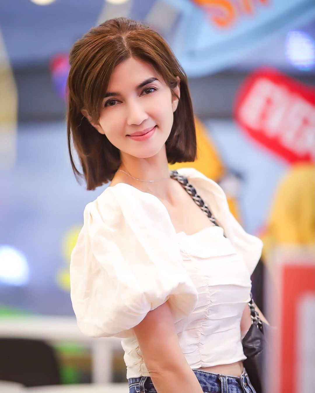 โบว์ - แวนดา สหวงษ์