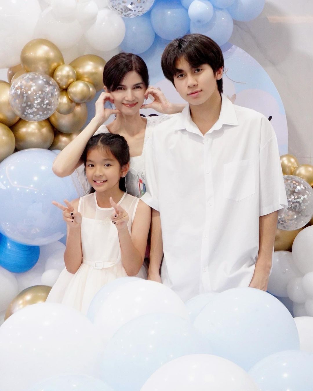 โบว์ - แวนดา สหวงษ์