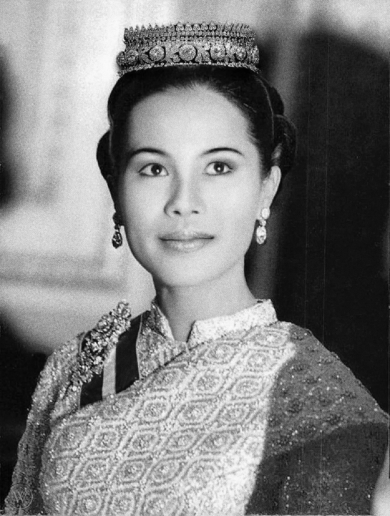 โบว์ - แวนดา สหวงษ์