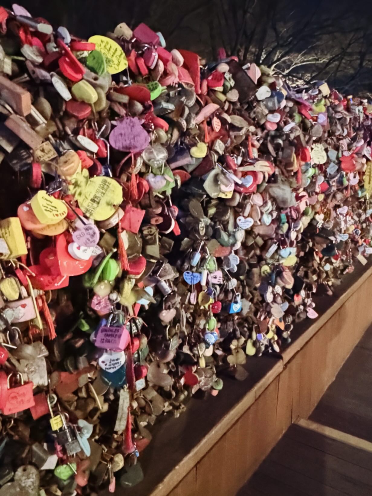 โบว์ - แวนดา สหวงษ์