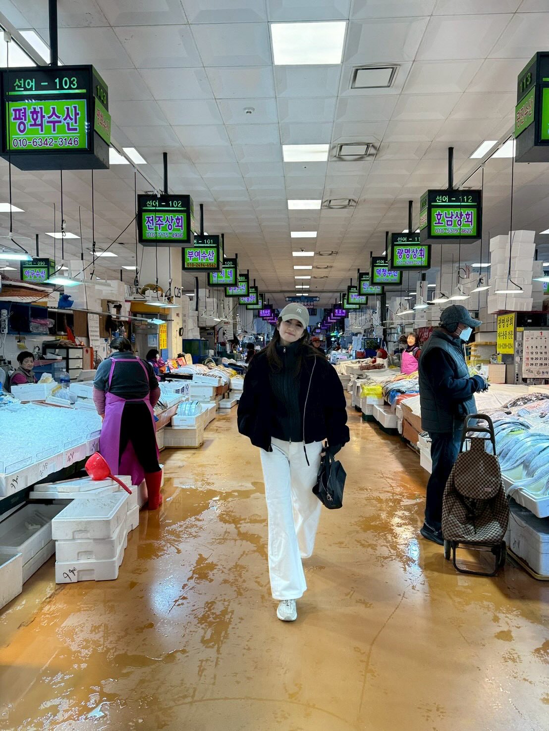 โบว์ - แวนดา สหวงษ์