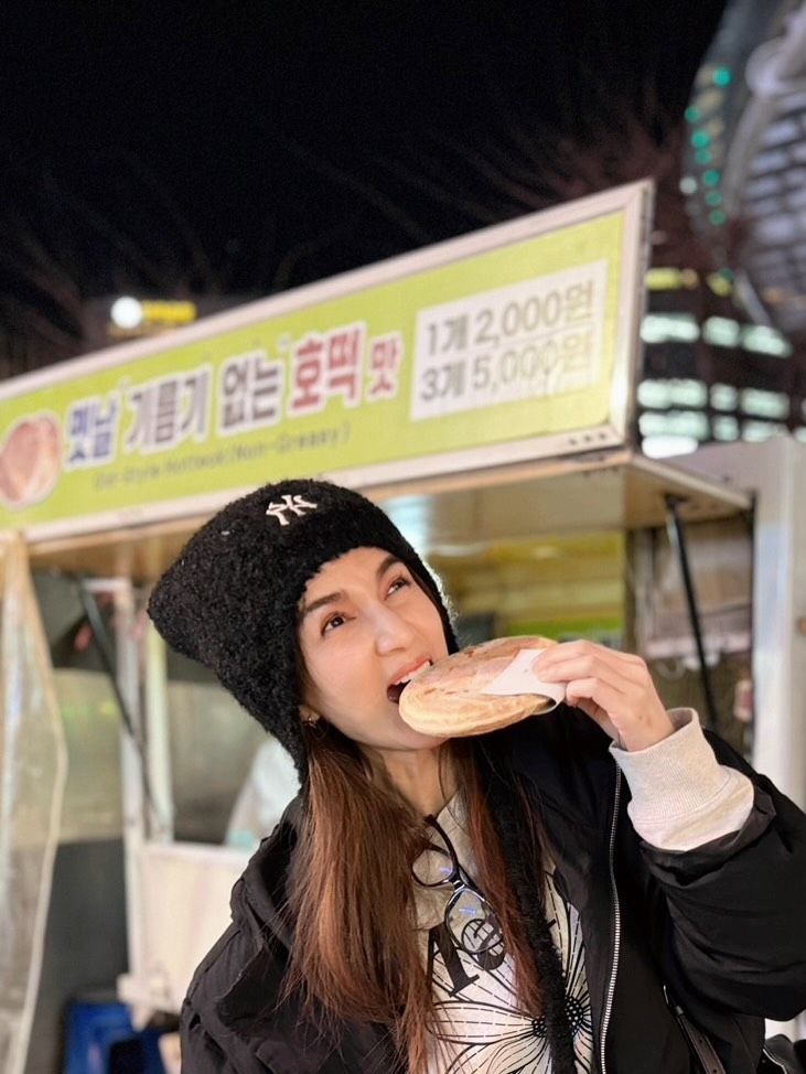 โบว์ - แวนดา สหวงษ์