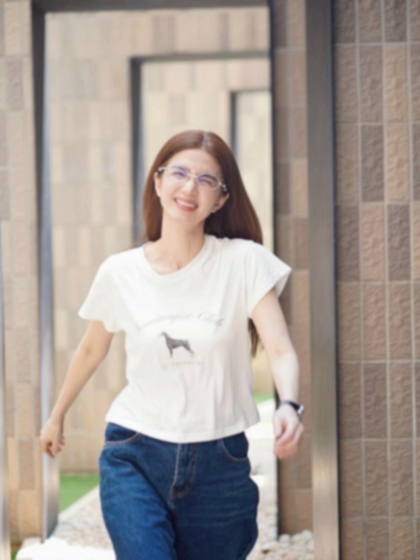 โบว์ - แวนดา สหวงษ์