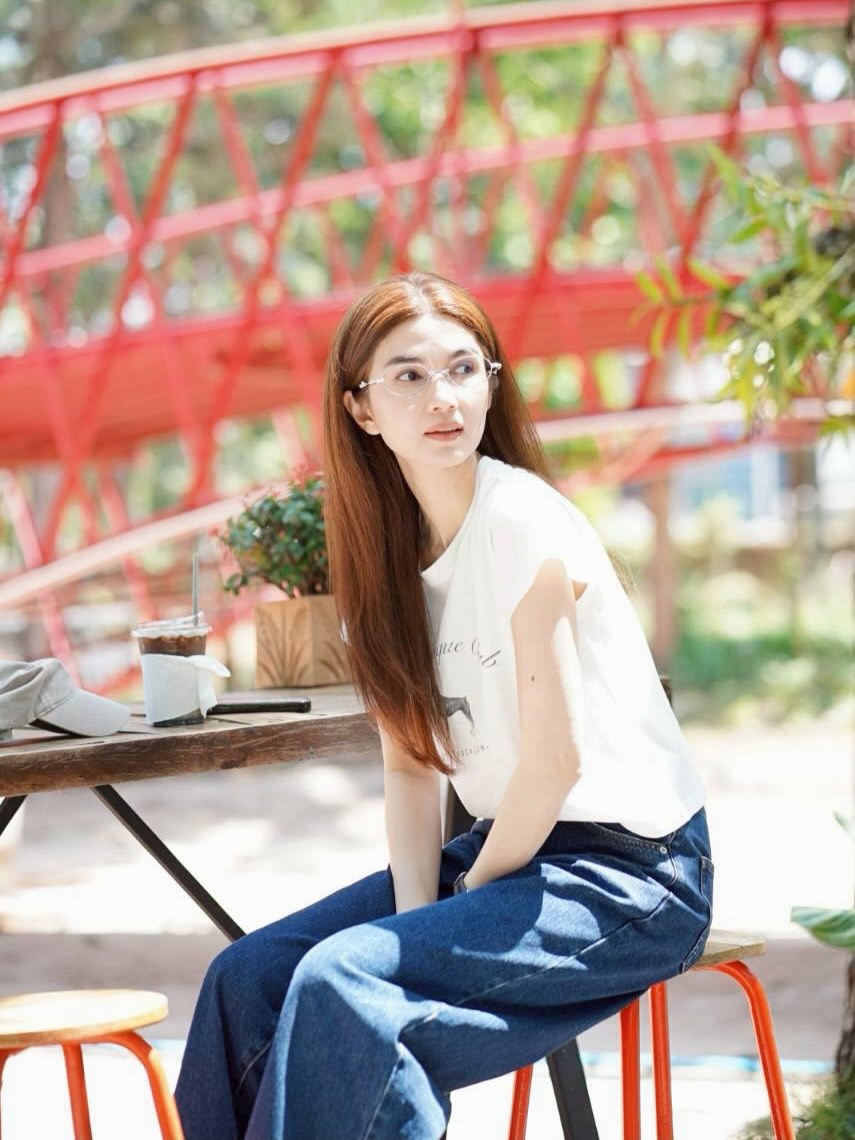 โบว์ - แวนดา สหวงษ์