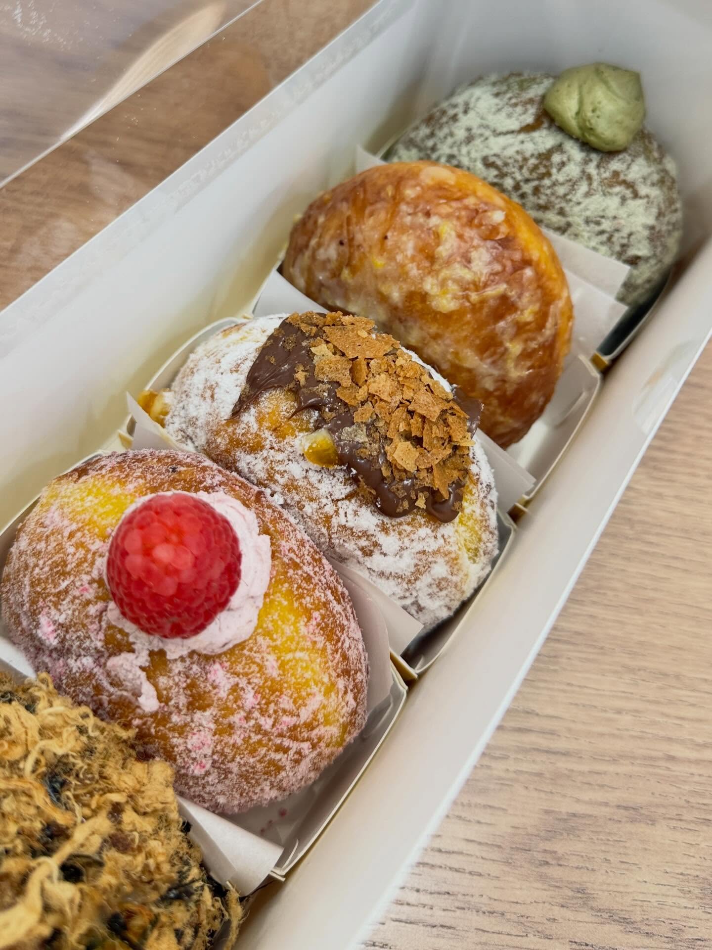 โบว์ - แวนดา สหวงษ์