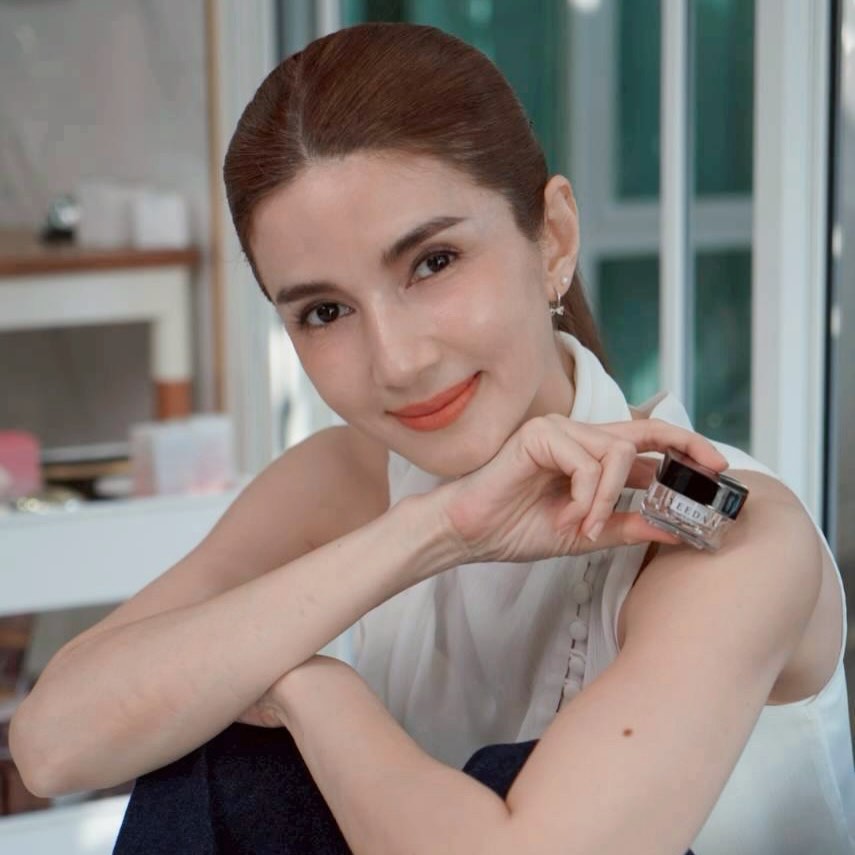 โบว์ - แวนดา สหวงษ์