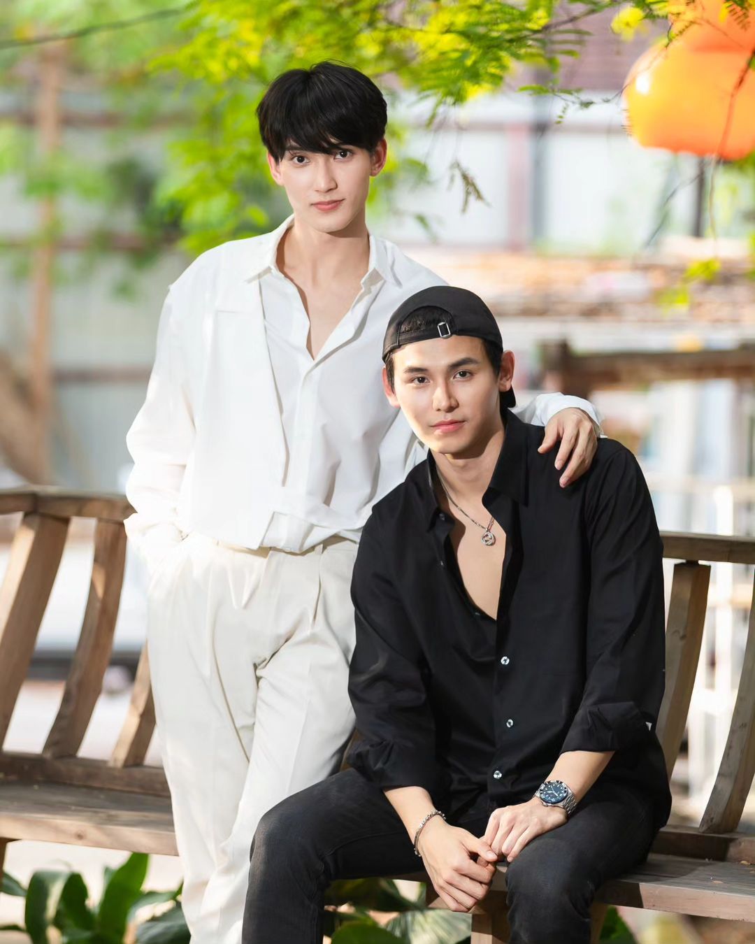 เฟริสท์ - ฉลองรัฐ นอบสำโรง