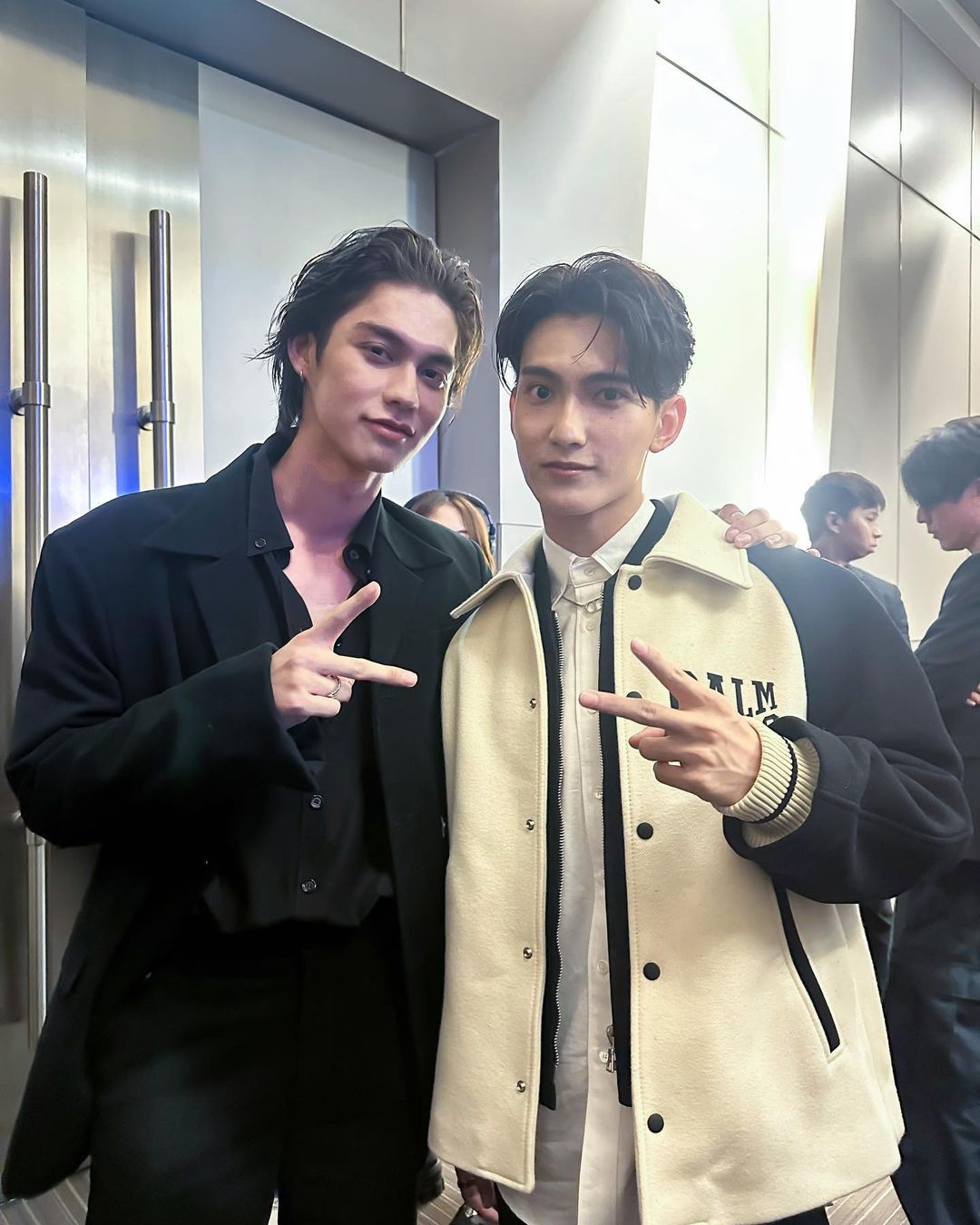 เฟริสท์ - ฉลองรัฐ นอบสำโรง