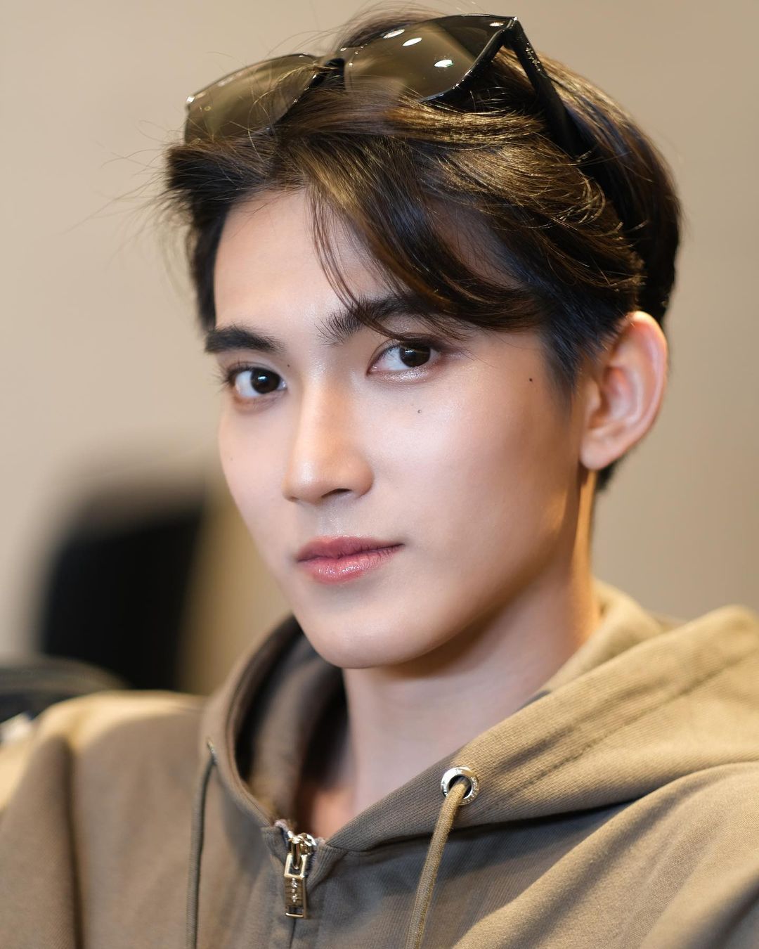 เฟริสท์ - ฉลองรัฐ นอบสำโรง