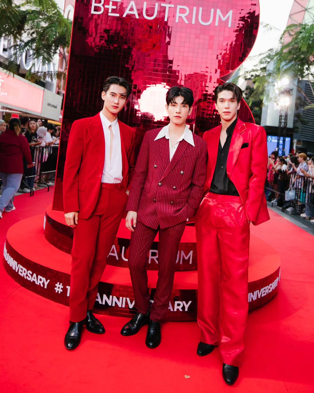 เฟริสท์ - ฉลองรัฐ นอบสำโรง